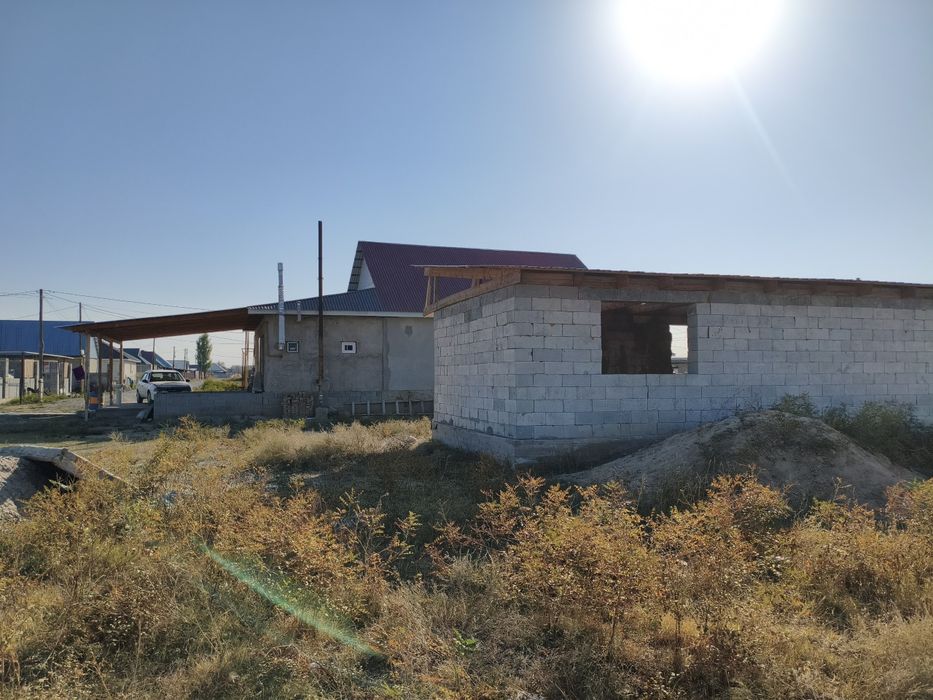Продам недостроенную времянку размер 10x4