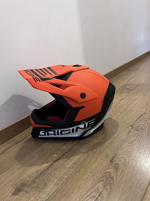 Casca enduro cu ochelari