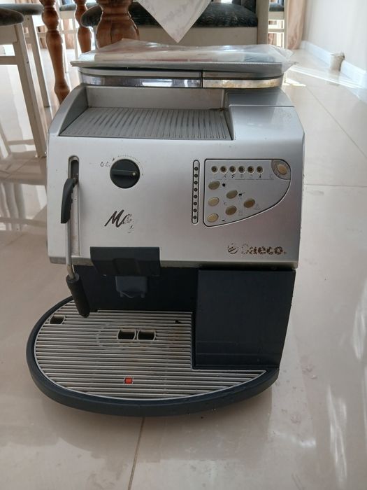 Vand aparate de cafea .