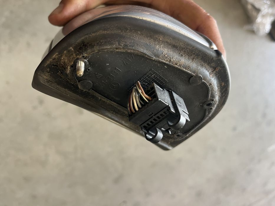 Огледало Mercedes E Class 2003г.