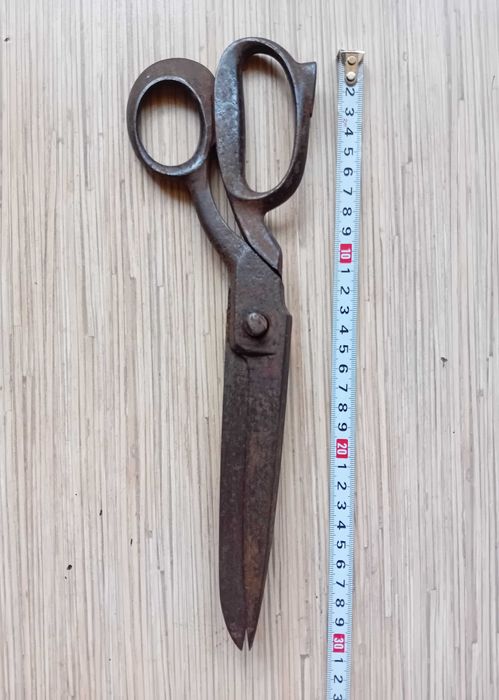 Голяма кована ножица