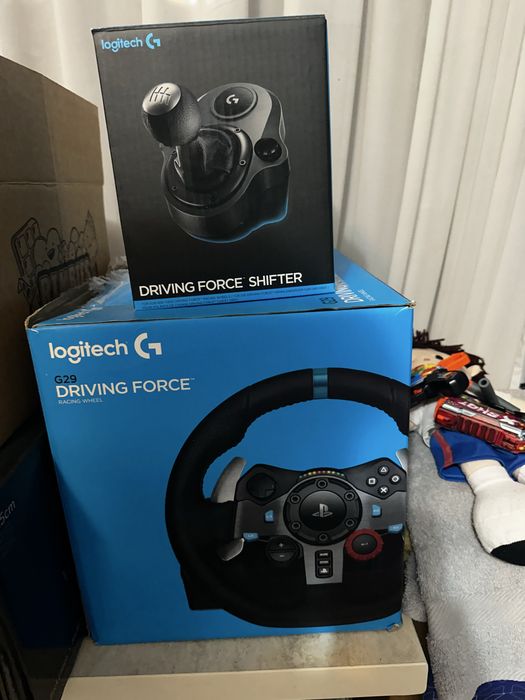 Volan cu pedale si schimbator Logitech G29