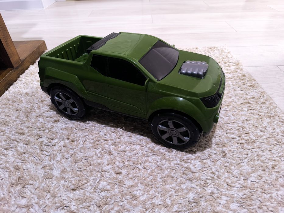 Машинки по 2000тг