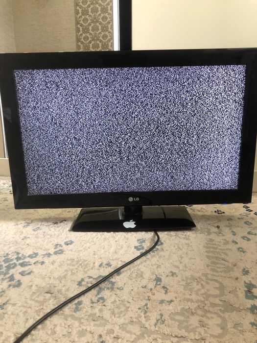 Колыбель 4moms и телевизор LG