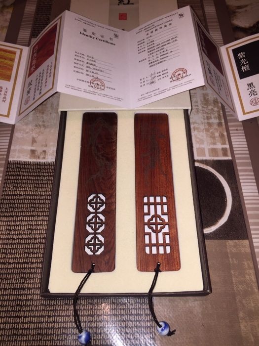 Продам вкладыши для книг изготовлены из красного дерева