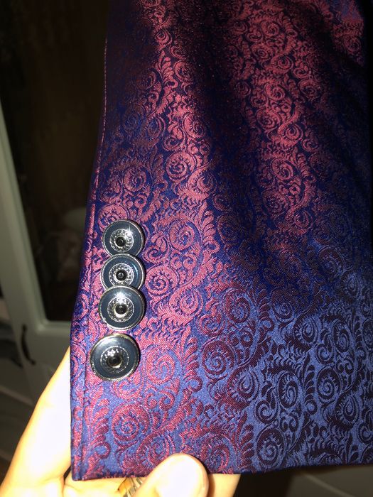 Costum ginere detalii in privat