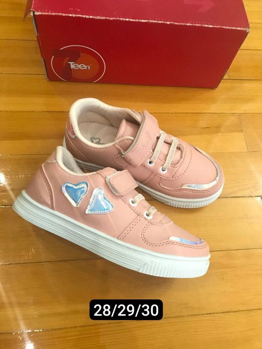 Продается кроссовки