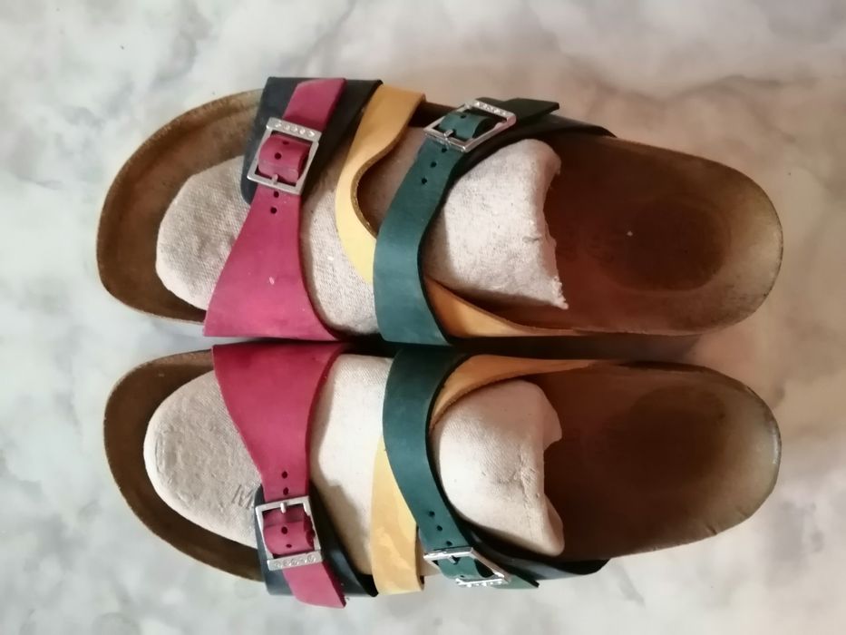 Продам женскую обувь