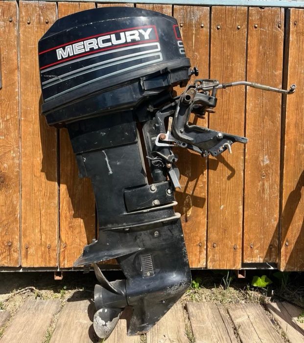 MERCURY 25 кс 2Т къс бутуш