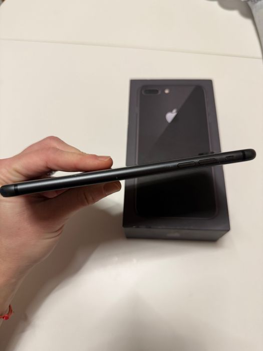 iPhone 8 Plus 256GB с кутия
