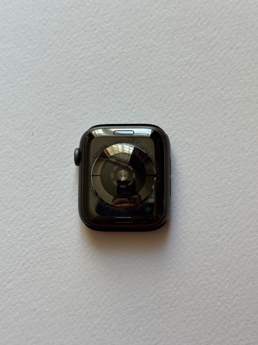 Apple Watch Series 5 44mm Space Gray