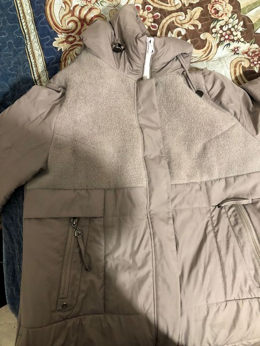 Продам женскую куртку