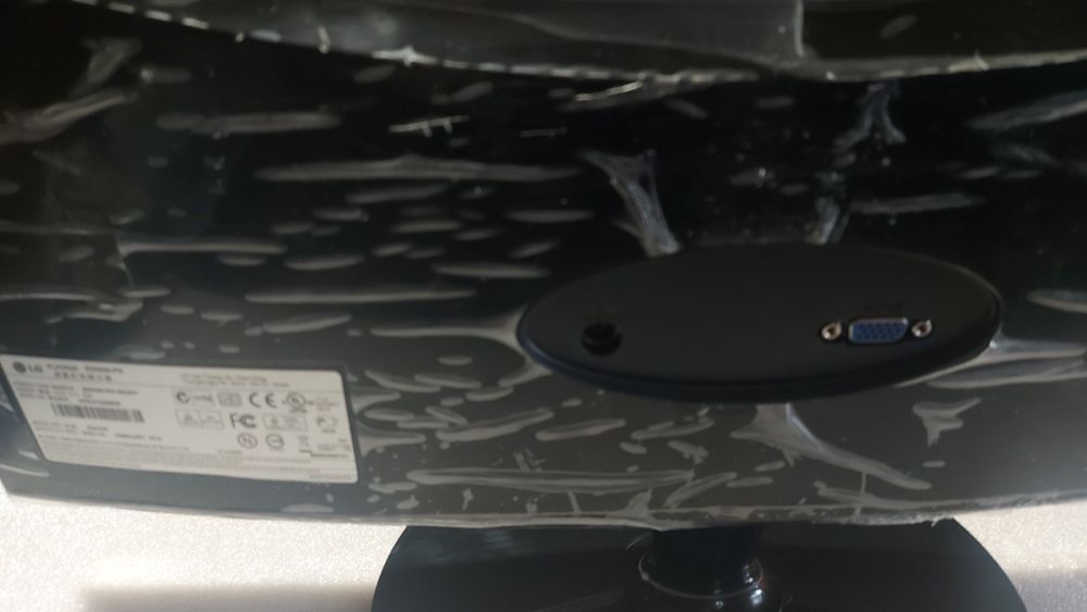 LG Flatron E2040S-PN led monitor