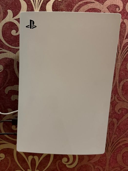 PS5 ПС5 идеал состояние+2 джойстика+игры