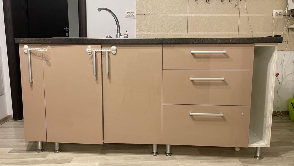 Vand mobila de bucatarie mdf de calitate