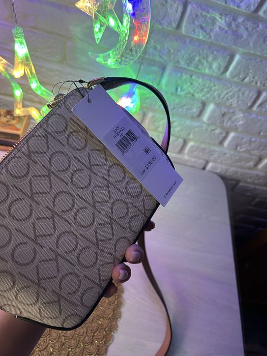 Продам сумку Calvin Klein