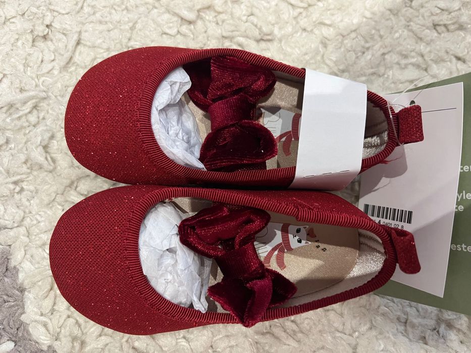 Затворени обувки ХМ 18/19 размер. Waikiki 23 и Вигами 20