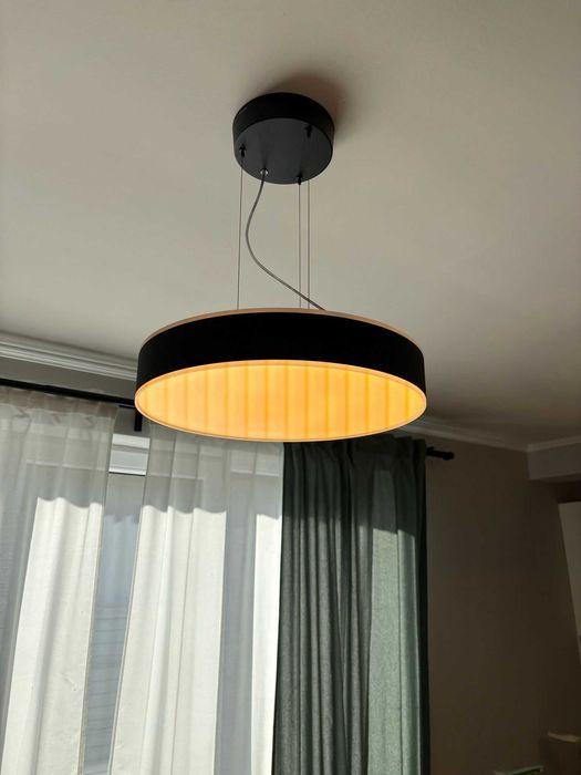 Lustra Philips Hue Enrave Pendant Black 33.5W 4300lm