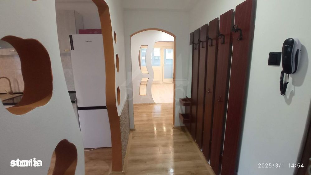 Inchiriez apartament cu 3 camere , zona Gara Mare (str Gh Doja)