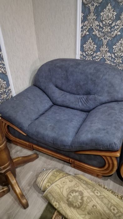 Продается диван с креслом