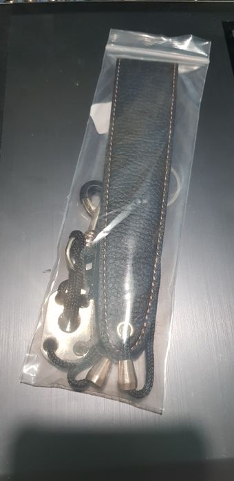 Луксозна каишка БЯЛА и ЧЕРНА за саксофон,кларинет,бузуки