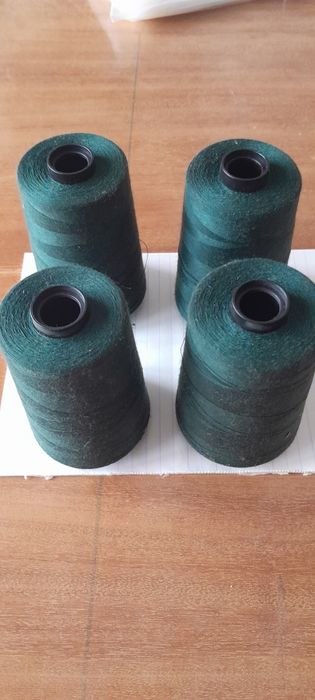 Конци различни цветове