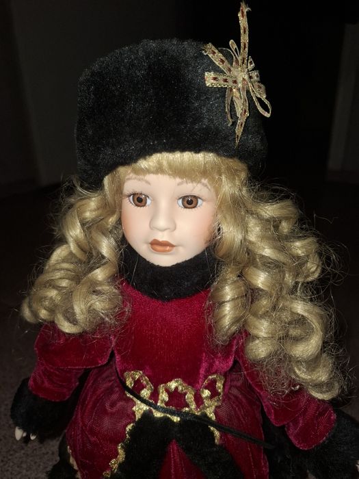 Сувенирная кукла