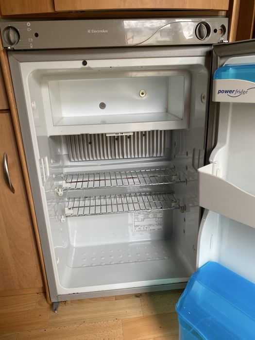 Frigider electrolux rulota swift