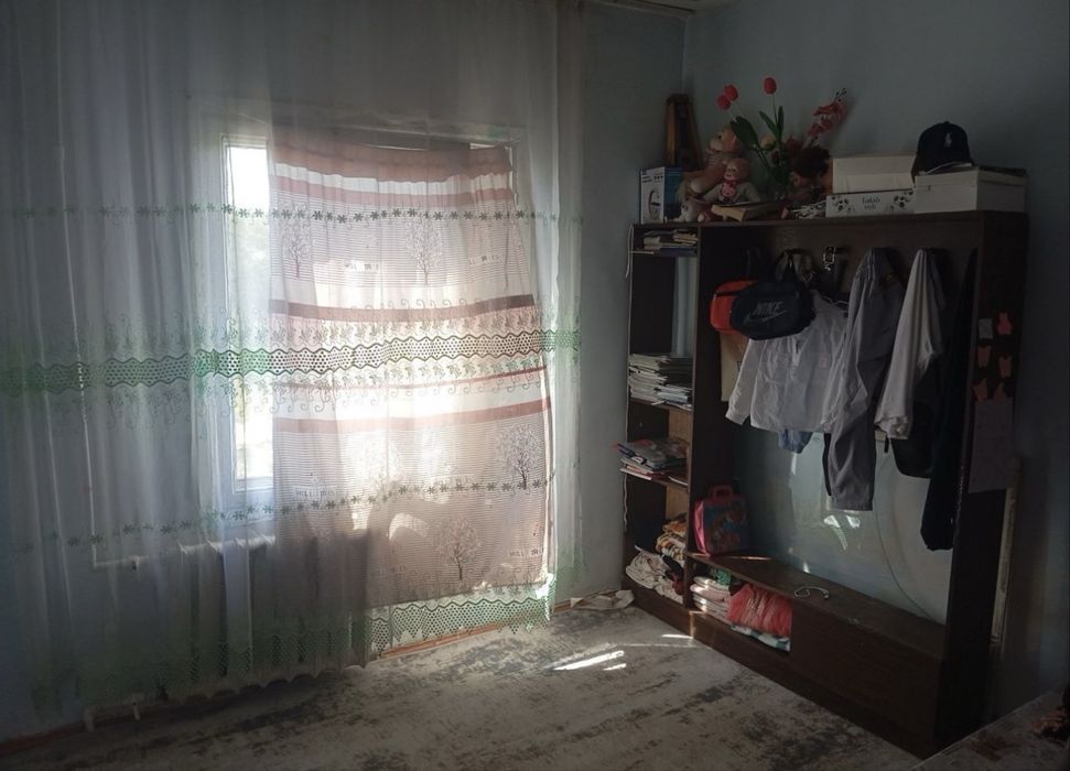 Код 852  Продается 4/3/5 ком квартиру куйлюк массив 6