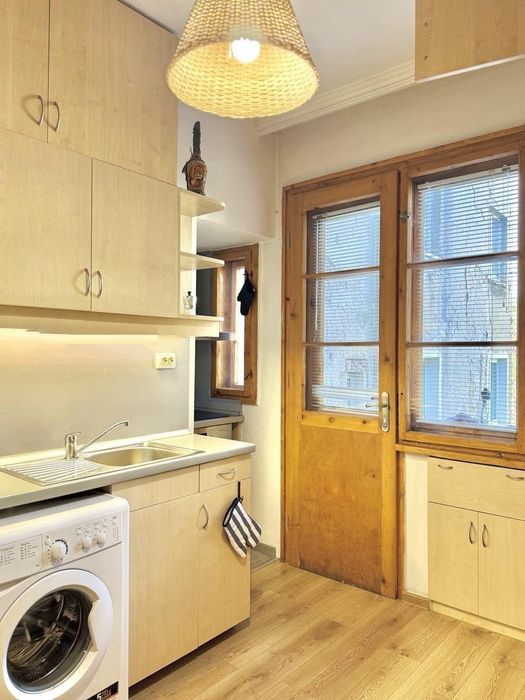 Дава се под наем Тристаен апартамент в София, Център - 94 кв.м за 997.05 € - Снимка #8