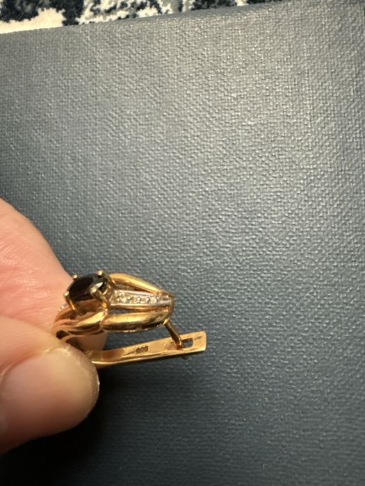 тилла сирга 2,4 грамм нархи 2 миллион.             келишилади