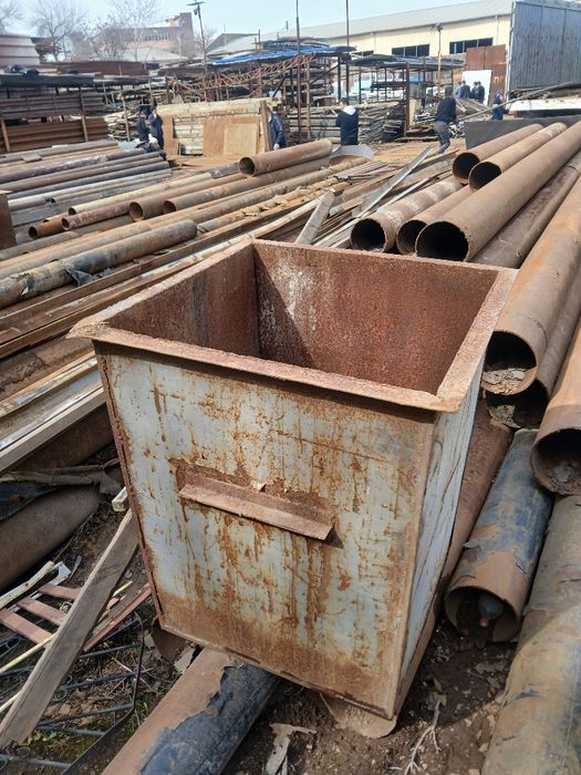 Musor bochka sotiladi