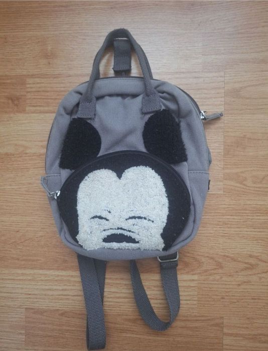 Ghetuțe si rucsac Zara