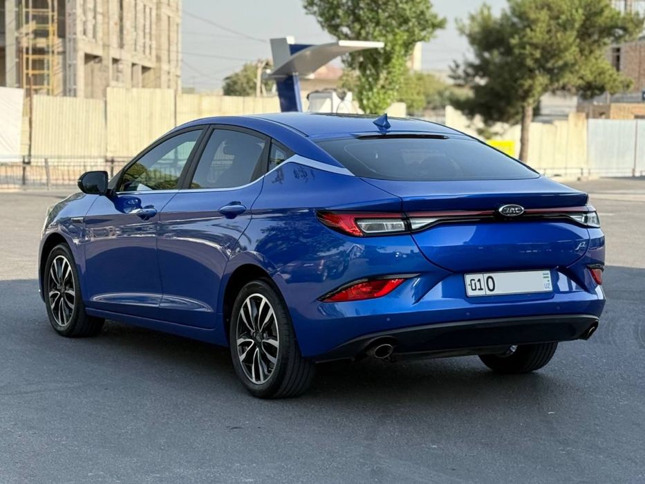 Продам свой автомобиль JAC J7