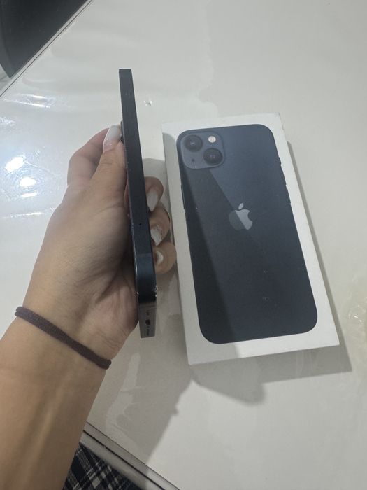 Iphone 13  utilizat in stare buna