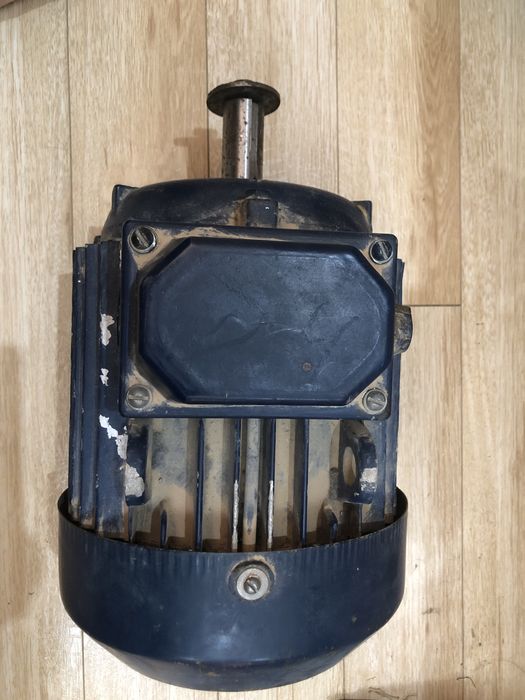 Электродвигатель 3 фазный