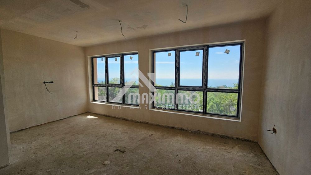 Продава се Къща в Варна, м-т Акчелар - 430 кв.м за 1745 €/кв.м - Снимка #6