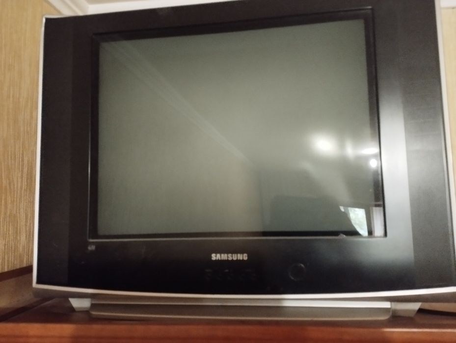 Продам телевизор Самсунг