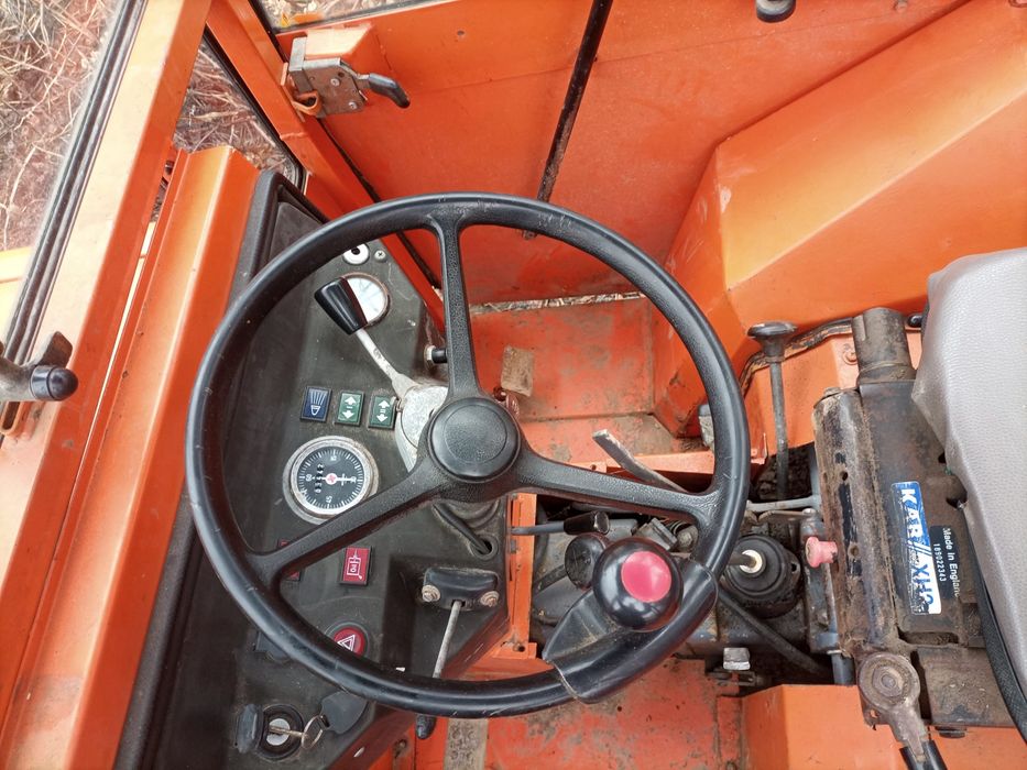 Tractoras Holder
