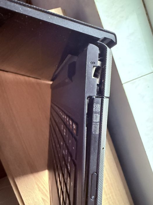 Laptop vechi pentru piese