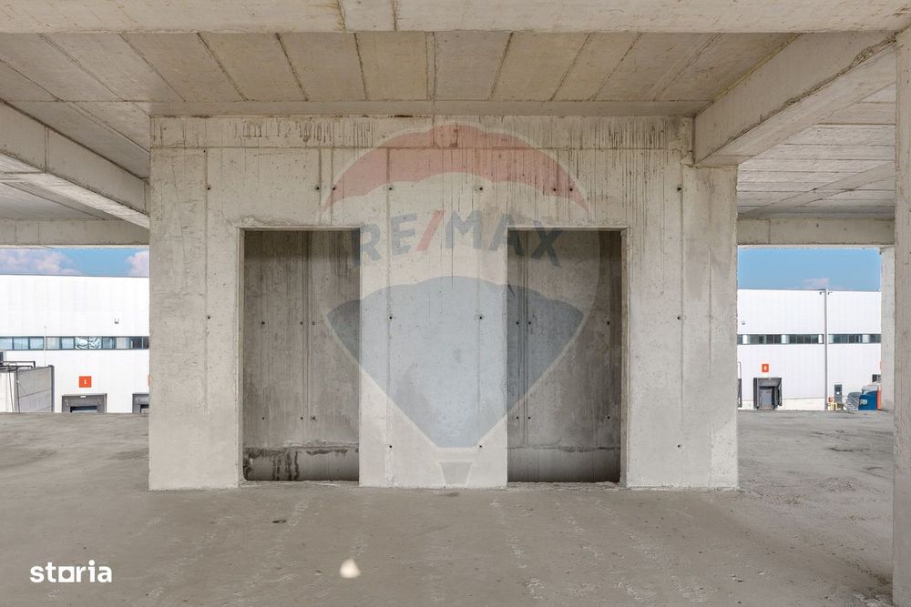 Teren cu construcție de beton, de vânzare, 3754 mp – zona Aradul Nou