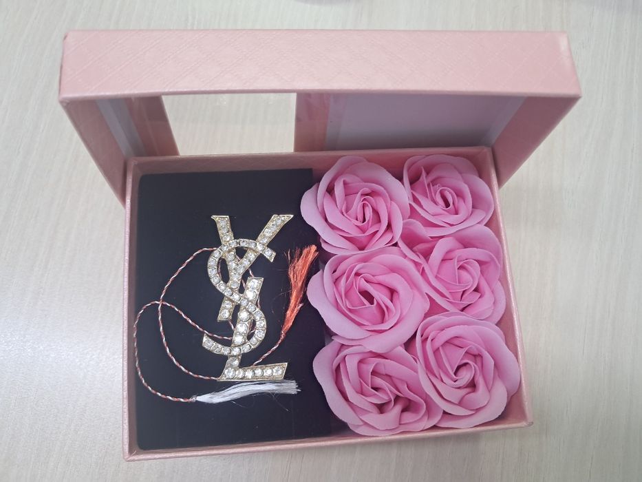 Broșe dama  eleganta