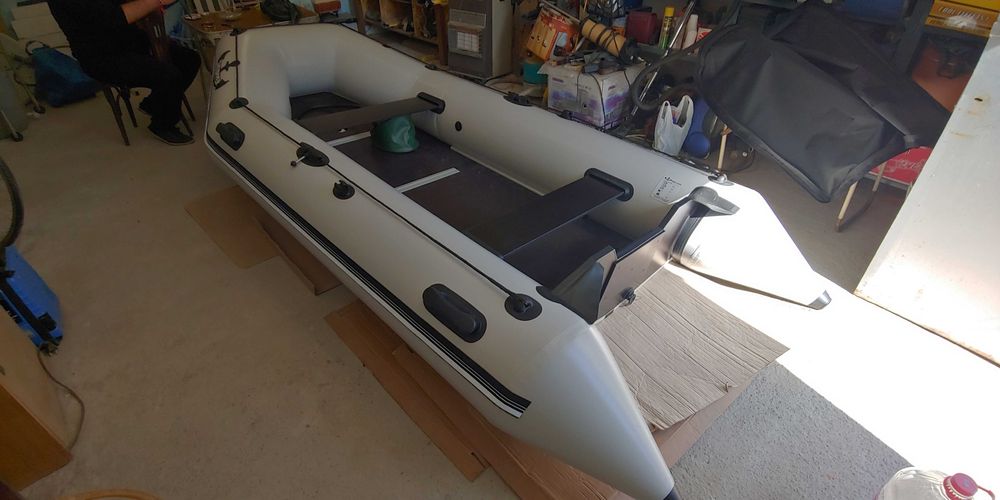 Комплект лодка, мотор и ремарке