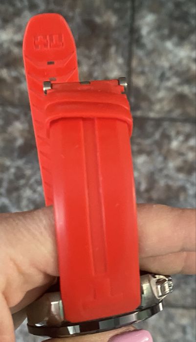 Часовник  TISSOT  T-Touch Connect
