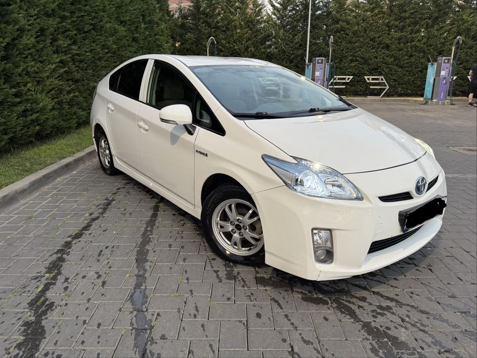 Inchiriez auto / rent a car cutie automata GPL
