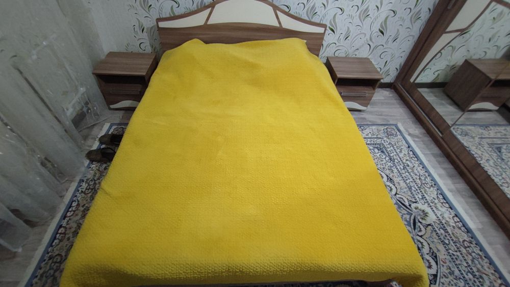 Продам спальный гарнитур.