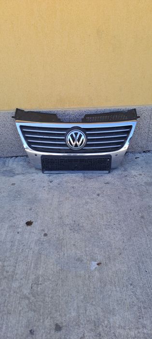 Vand grila centrala vw passat b6 an 2008