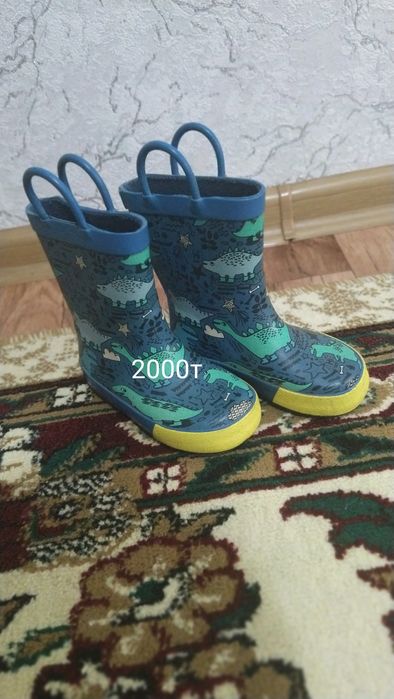 Срочно продам детскую одежду