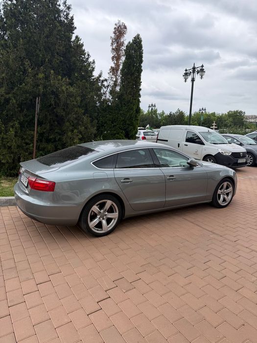 Audi A5 Sportback Audi A5 sportback 2.0 diesel impecabil cu Day Run Light