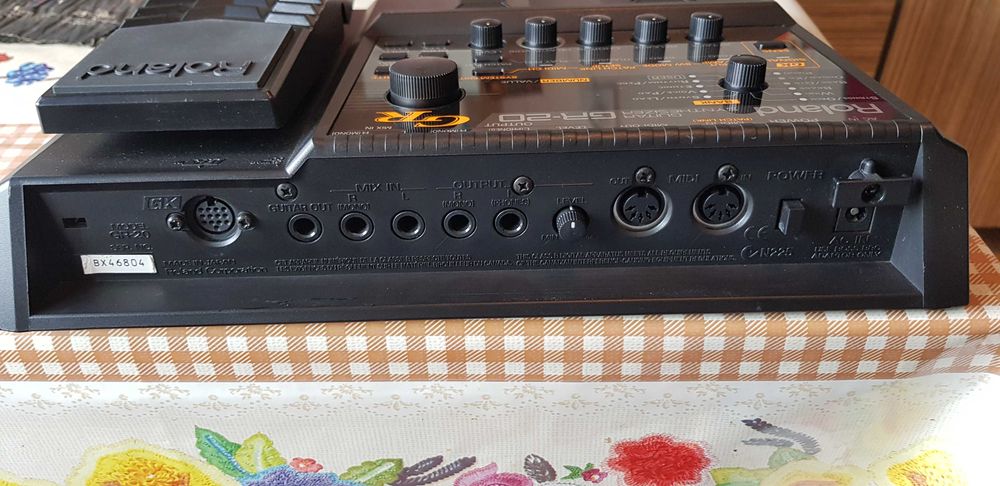 Vand sintetizator de chitara-Roland Gr 20- in stare ireprosabila;